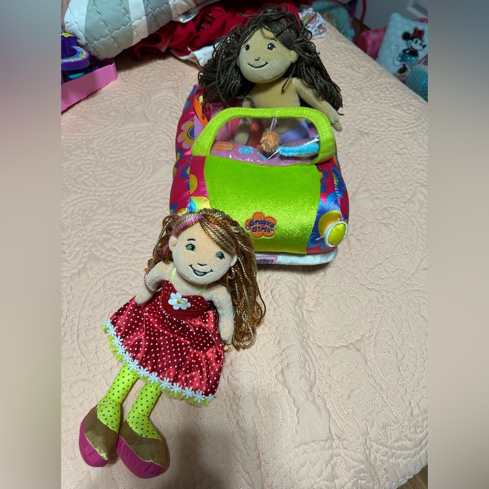 Groovy Girls Doll and Car Playset - Vibrant Pink and Green